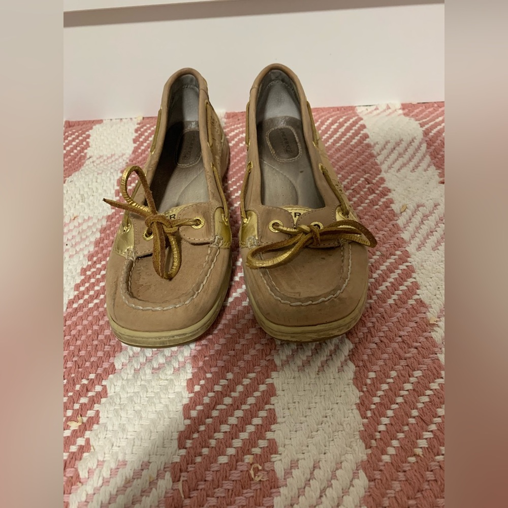 Women’s sperry boat shoes